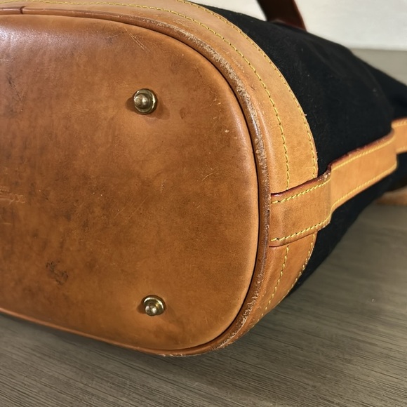 Vintage Dooney & Bourke Cabriolet Black Canvas / Leather Trim Bucket Bag - Picture 9 of 12